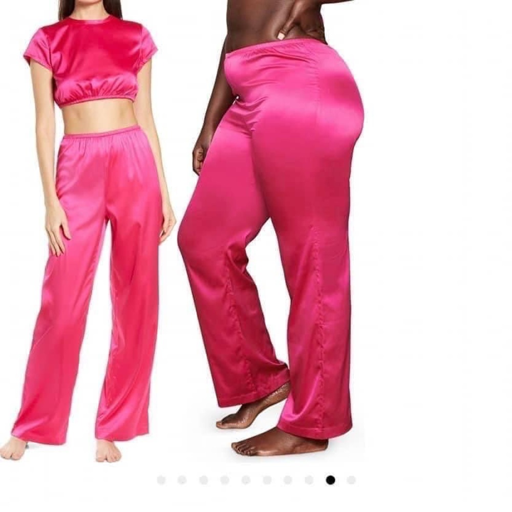 Skims satan pants in a large